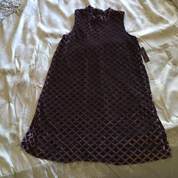Teeze me Mock-Neck velvet dress - Picture 2 of 6